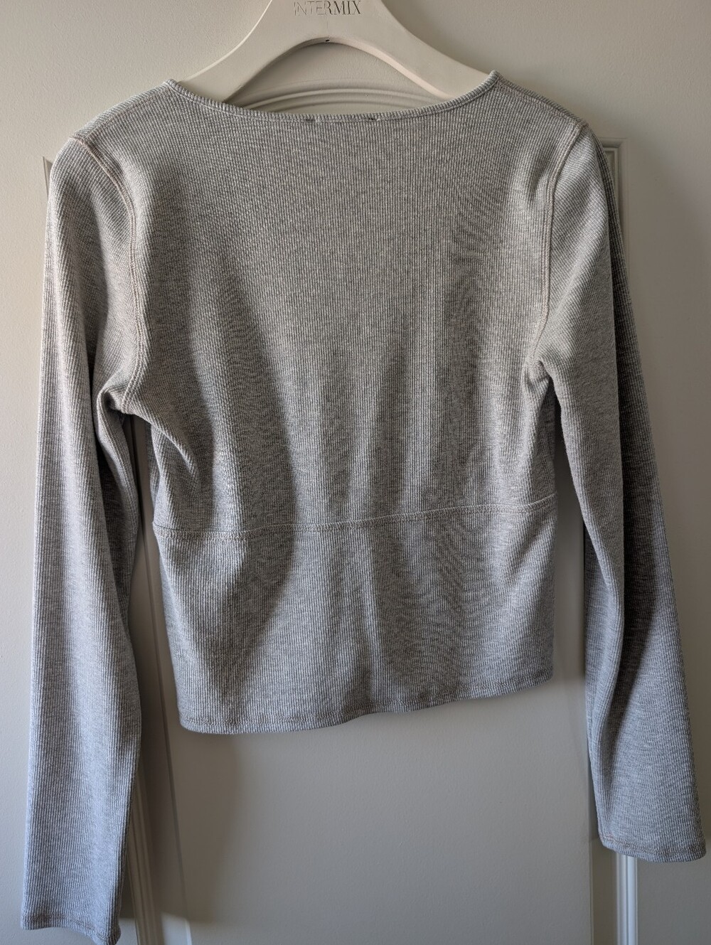 Cropped Light Gray Button-Front Cardigan - Picture 3 of 3